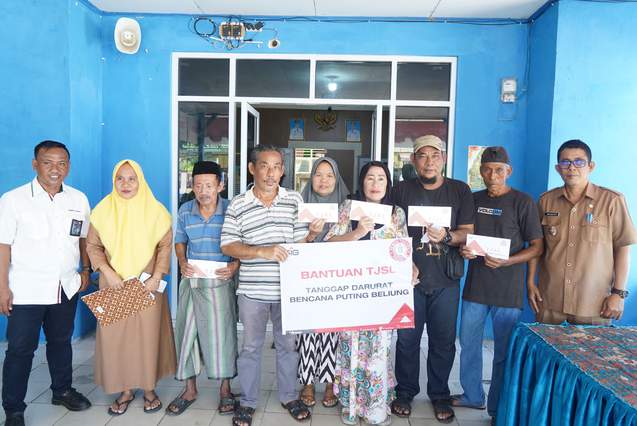 Wujud Kepedulian Sosial: Semen Tonasa Bantu Korban Puting Beliung dan Kebakaran