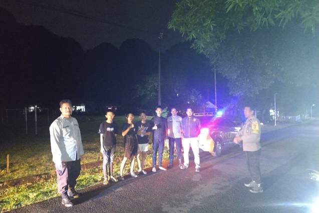 Patroli Blue Light Polsek Balocci Sasar Remaja untuk Cegah Gangguan Kamtibmas