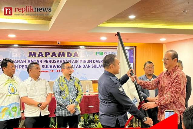 Direktur Perumda Tirta Buisun Tator Isi Stuktur Kepengurusan PERPAMSI Sulselbar 2026-2030