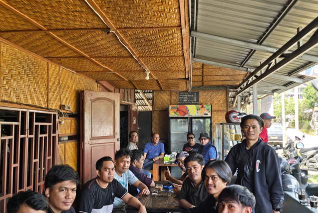 Peduli Insan Pers, Victor Datuan Batara Bagikan Paket Sembako