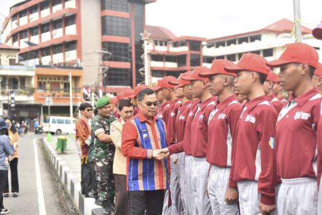 Diklat Paskibraka Tana Toraja, Bupati Zadrak Berikan Motivasi
