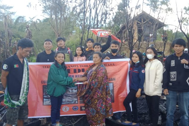 Aksi Kemanusian, Aliansi Organda Toraja Mamasa Sambangi Korban Kebakaran di Mamasa